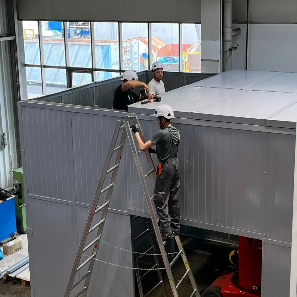 Soundproof enclosure in a railway tracks plant